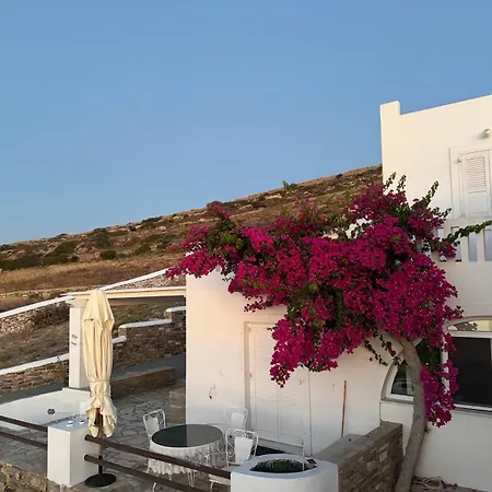 Nyaraló Rose's House Gróta